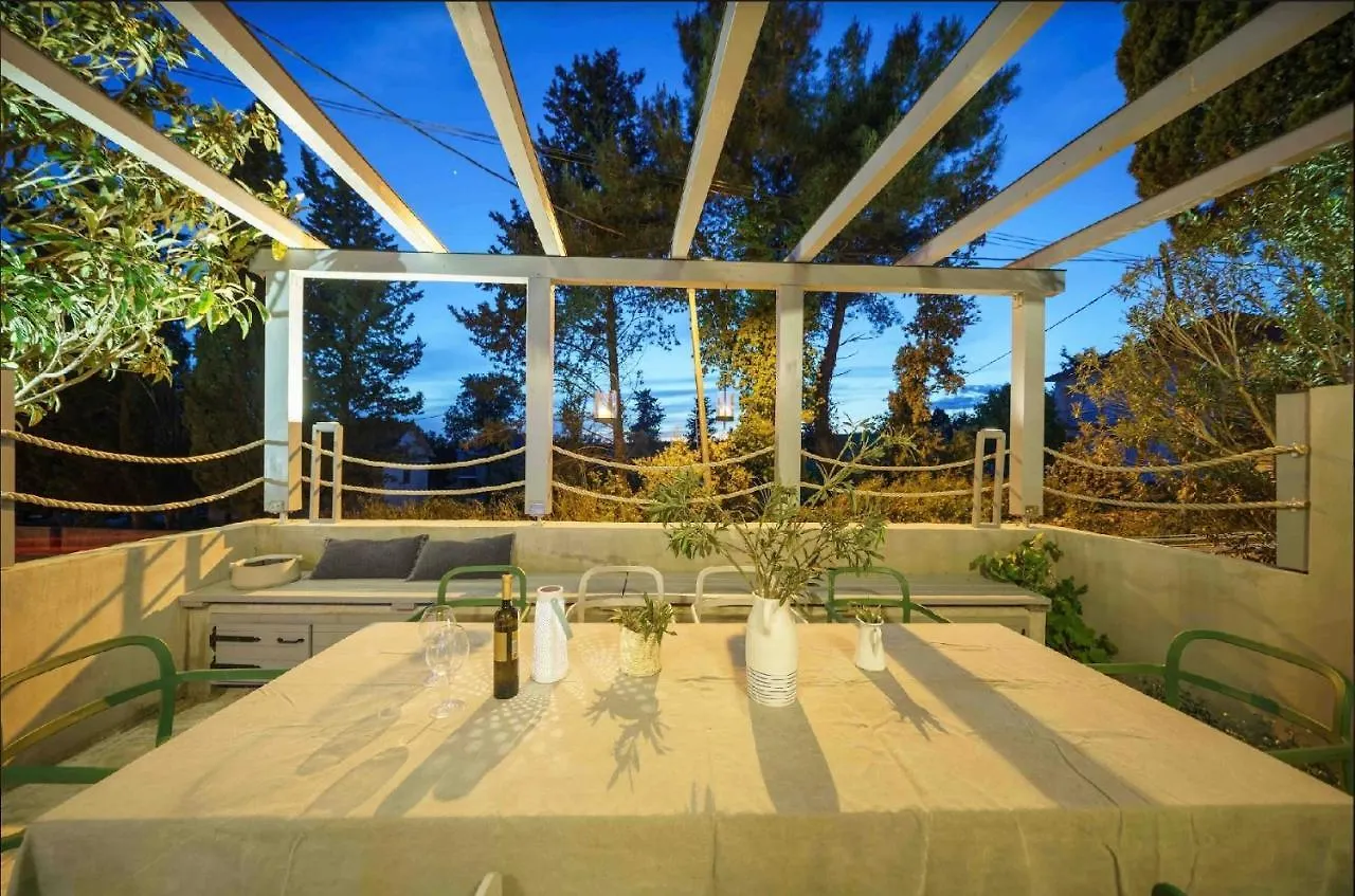 “Moment S” Sea House Petrcane